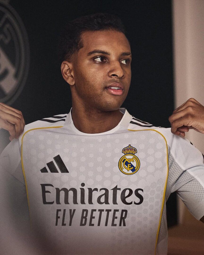بالفيديو والصور..ريال مدريد يعلن عن قميصه الجديد مستوحى من سنتياغو برنابيو