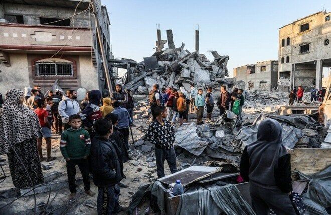 «التربية الفلسطينية»: 16382 طالبًا استُشهدوا و792 مدرسة وجامعة تعرضت للقصف والتخريب