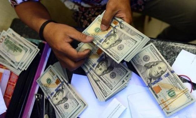 قضايا قيمتها 11 مليون جنيه.. ضربات متتالية ضد تجار العملة