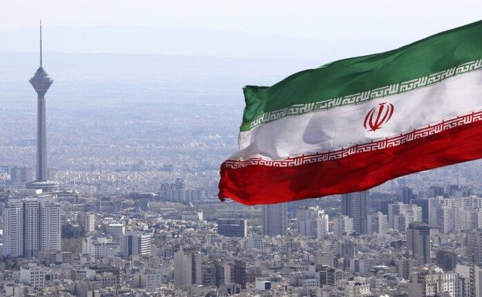 الدفاع الجوي لـ مدينة طهران يتمكن من اعتراض وتدمير المقذوفات الإسرائيلية