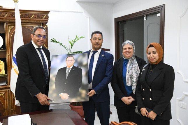 محافظ قنا يستقبل وفد المجلس الوطني للشباب ويشيد بجهودهم في التوعية المجتمعية