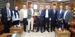 رئيس جامعة البلقاء التطبيقية يستقبل وفدًا أكاديميًا دوليًا لبحث التعاون المشترك - تواصل نيوز