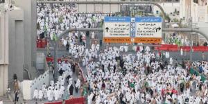 الحجاج ينفرون من عرفات إلى مزدلفة-القناص الاخباري - تواصل نيوز