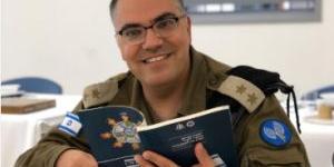 فنانة شهيرة توجه رسالة إلى المتحدث باسم الجيش "الإسرائيلي" حول قصف لبنان تثير غضبا شعبيا عارمًا- فيديو - تواصل نيوز