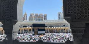 الحجاج المتعجّلون يؤدون "طواف الوداع" - تواصل نيوز