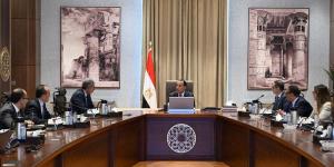رئيس الوزراء يستعرض الفرص الاستثمارية بقطاعي السياحة والآثار - تواصل نيوز