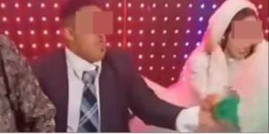 تسليم عروس الشاب المصاب بمتلازمة داون لأمها بعد تعهد بتزويجها بالسن القانونية - تواصل نيوز