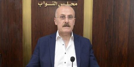 عبدالله استغرب ارتفاع رواتب أعضاء الهيئات الناظمة ومجالس إدارة المؤسسات العامة مقارنة بالمسؤولين - تواصل نيوز