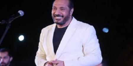 تفاصيل حفل على الحجار على مسرح ساقية الصاوى - تواصل نيوز