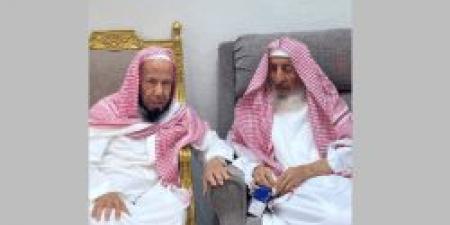 مفتي عام المملكة يستقبل الشيخ المطلق بمشعر منى في يوم عيد الأضحى - تواصل نيوز