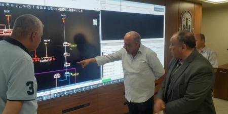 وزير الكهرباء يتابع مؤشرات الزيادة في الطلب على الطاقة - تواصل نيوز