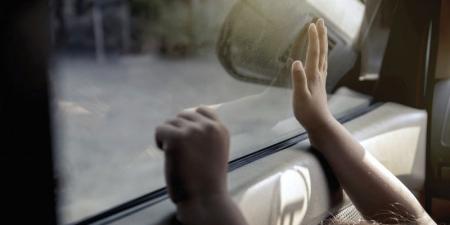 مصرع طفل تركة والده داخل السيارة ونزل لذبح أضحية العيد - تواصل نيوز