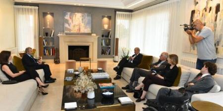 باسيل استقبل لودريان وبحث معه المستجدات المحلية والإقليمية - تواصل نيوز