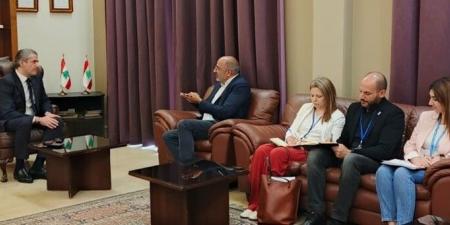 محافظ البقاع بحث مع ريزا وممثلين عن وزارة الشؤون ومنظمات دولية بمسألة عودة النازحين لبلدهم - تواصل نيوز