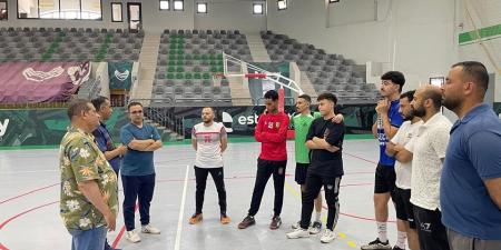مدير عام الشباب والرياضة بالقليوبية يتفقد تدريبات منتخب كره اليد استعدادا للمباراه النهائيه لدوري مراكز الشباب - تواصل نيوز