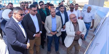 عاجل وحصرى - وزير الإسكان ومحافظ الإسكندرية يتفقدان مشروع إنشاء كوبرى 45 " - تواصل نيوز