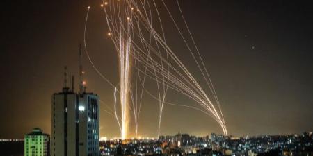 حصري فقط على تواصل نيوز - "فارس" عن مسؤولين: إيران استخدمت صواريخ عماد وقادر وخيبر في هجوم الليلة على حيفا وتل أبيب - تواصل نيوز