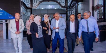 عاجل وحصرى - رئيس جامعة طنطا يتفقد عيادات مستشفى طب الأسنان الجامعي - تواصل نيوز