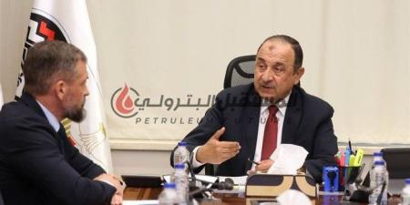 اخبار اليوم - مصر: وزير قطاع الأعمال العام يبحث مع تحالف بقيادة "روسال" الروسية سبل التعاون في مجال الألومنيوم - تواصل نيوز
