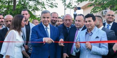 عاجل وحصرى - وزير الشباب والرياضة يفتتح مجمع البادل الدولى بنادى سبورتنج - تواصل نيوز