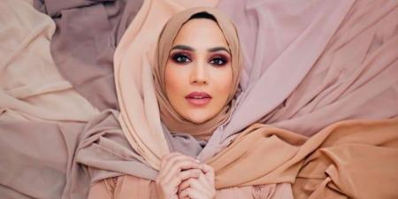 حصري فقط على تواصل نيوز - دليلك لأجمل لفات طرح للعيد بلمسة عصرية وأنيقة - تواصل نيوز