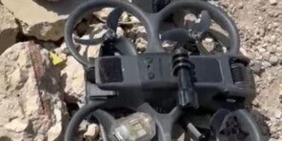 الجيش: مسيّرة للعدو الإسرائيلي سقطت في خراج كفركلا وعملنا على نقلها للوحدة المتخصة للكشف عليها - تواصل نيوز
