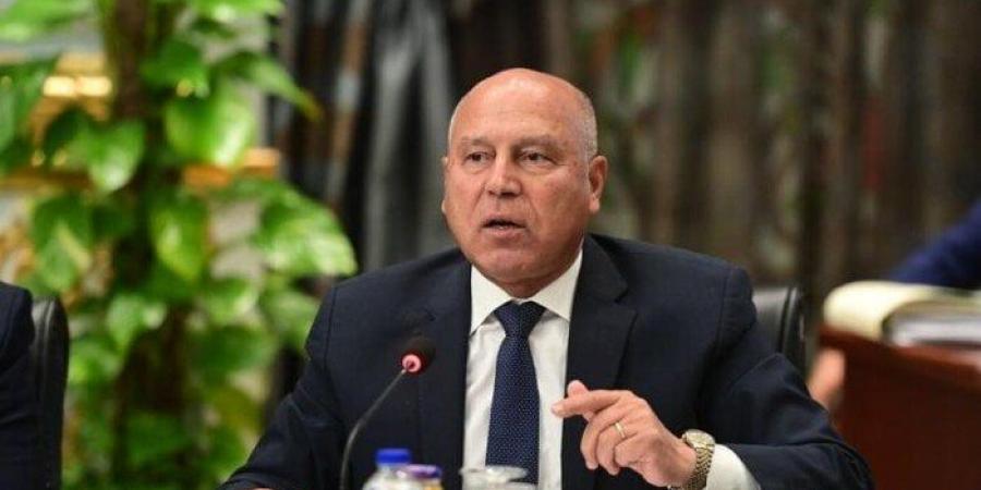 كامل الوزير يوجه بتشكيل لجنة فنية لإنشاء مجمع صناعي لإنتاج مكونات الكباري والأنفاق - تواصل نيوز