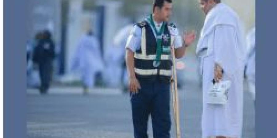 الجوال صالح آل فهيد يتحدى الإصابة ويواصل خدمة الحجاج في مشعر عرفات - تواصل نيوز