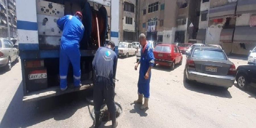 رئيس مياه القناة: تكثيف أعمال تطهير شبكات الصرف الصحى ثان أيام عيد الأضحي المبارك - تواصل نيوز