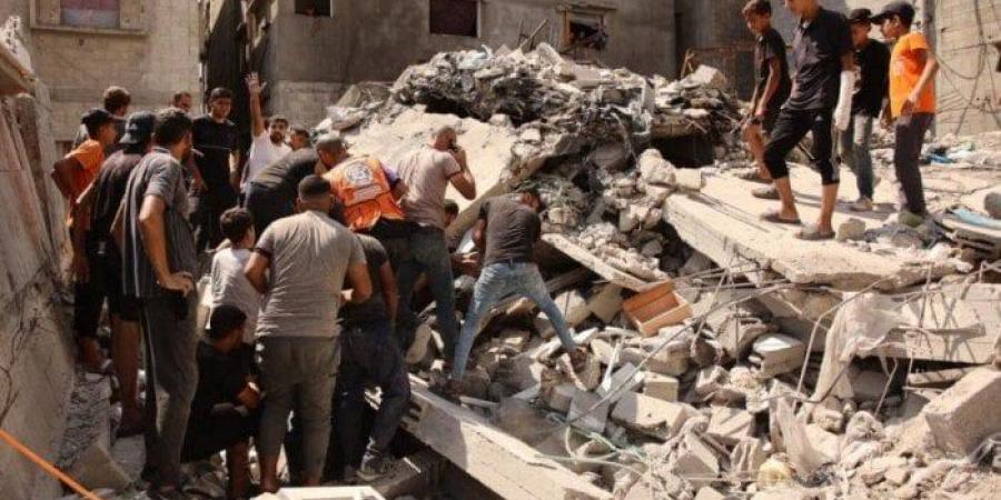 استشهاد 15 فلسطينيا وإصابة 50 آخرين جراء قصف الاحتلال لمنزل بحي الصبرة بغزة - تواصل نيوز