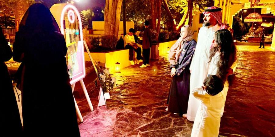 بـ 20 ريالا ومرآة سحرية.. شقيقتان تُبهران زوار المفتاحة - تواصل نيوز