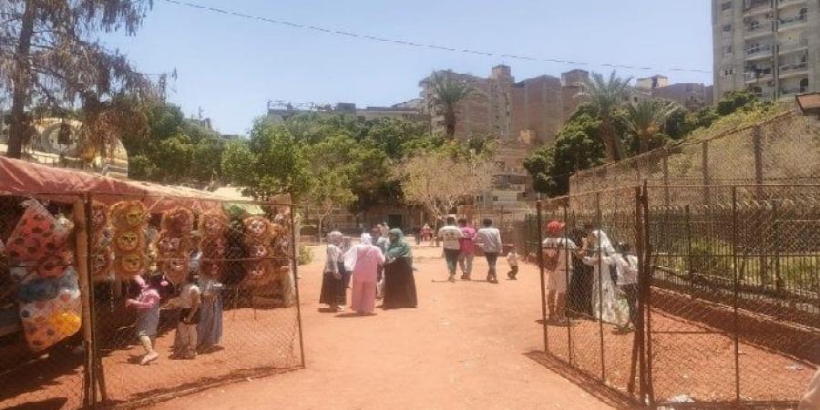 إقبال كثيف على حديقة الحيوان بالفيوم في ثاني أيام العيد - تواصل نيوز