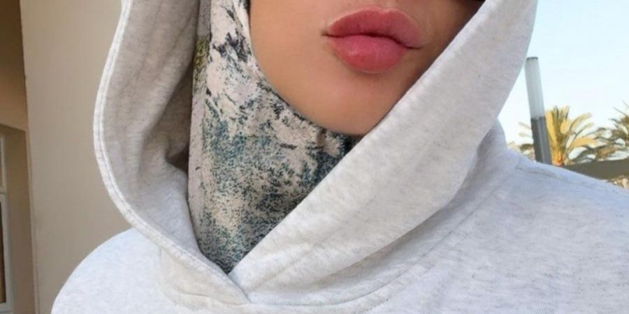 ياسمين عبد العزيز تحتفل بعيد الأضحى بالحجاب وبصورة كوميدية - تواصل نيوز