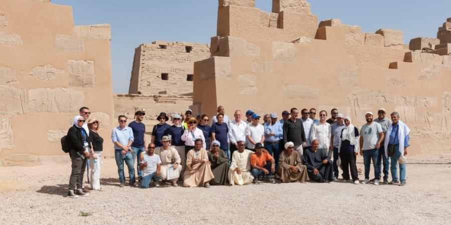 الكشف عن توابيت خشبية واوستراكات بالعساسيف بنجع أبو عصبة بالأقصر - تواصل نيوز
