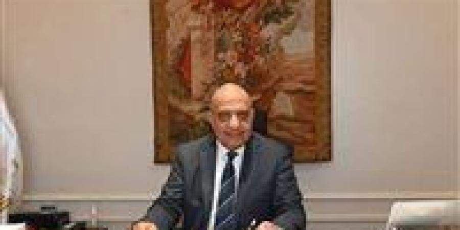 الكهرباء: انتظام سير العمل وسرعة التعامل مع بلاغات المشتركين وضمان جودة واستقرار التغذية الكهربية خلال فترة العيد - تواصل نيوز