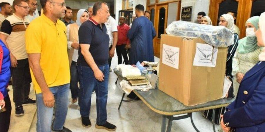 محافظ أسيوط يُشارك في توزيع «جهاز العروسة» لـ 15 فتاة من الأسر الأولى بالرعاية - تواصل نيوز