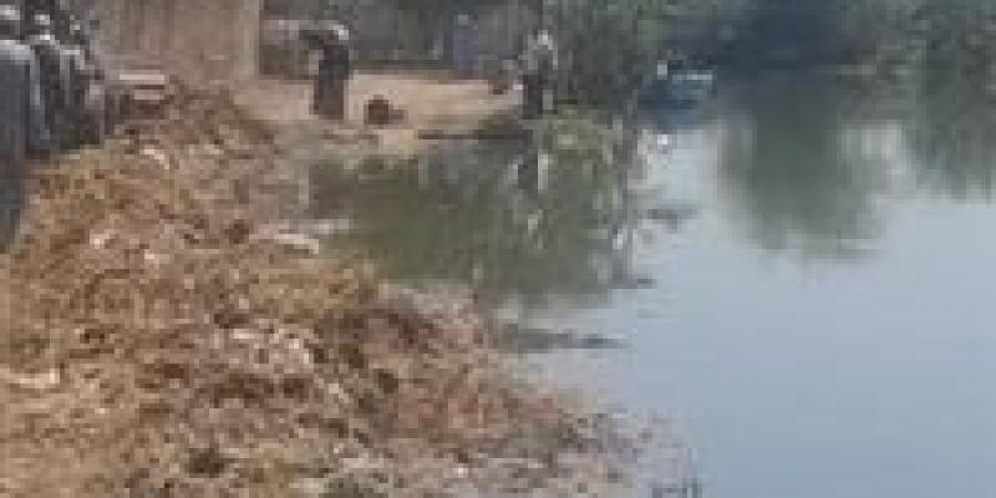 مياه ترعة الباجورية في المنوفية تغمر طريقي عزبتين في كفر ربيع - تواصل نيوز