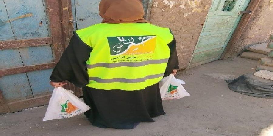 تضامن الأقصر و«خير للناس» يوزعان لحوم الأضاحي على الأسر الأولى بالرعاية - تواصل نيوز