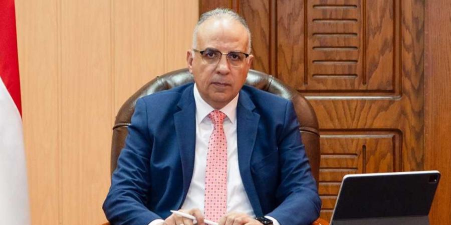 وزير الري يوجه باستمرار إجراءات رفع التصرفات المائية للترع - تواصل نيوز