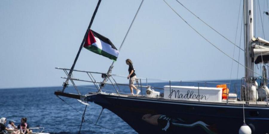 تحالف أسطول الحرية: الجيش الإسرائيلي صعد على متن السفينة مادلين وانقطع الاتصال بها - تواصل نيوز