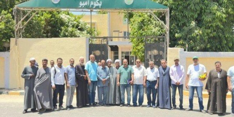 «الزراعة» تتفقد الأنشطة الإرشادية بمحطة البحوث بكوم امبو خلال إجازة العيد - تواصل نيوز