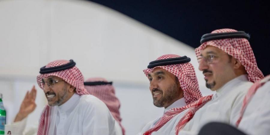 ماذا قال وزير الرياضة للاعبي الأخضر قبل مواجهة أستراليا ؟ - تواصل نيوز