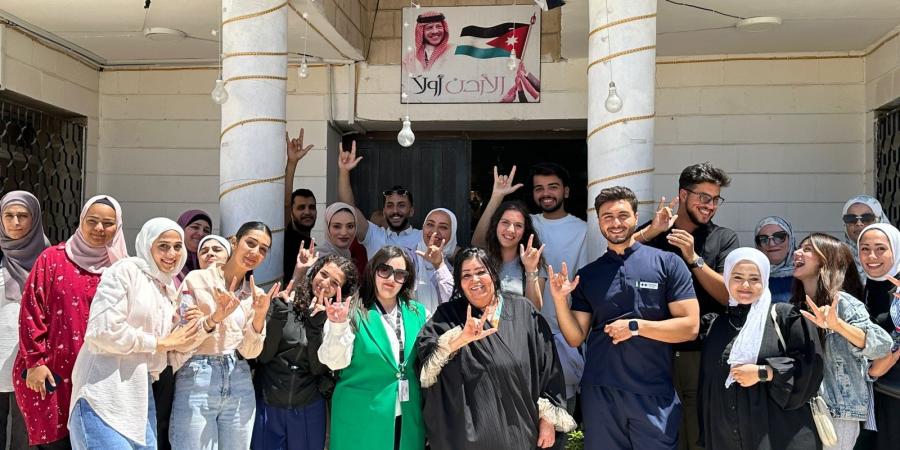 جامعة الشرق الأوسط تعزز الوعي المجتمعي تجاه فئة الصم من خلال زيارة ميدانية إلى نادي الأمير علي في الزرقاء - تواصل نيوز