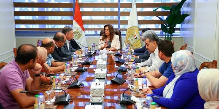 عوض: تعزيز المرور الميداني بزيادة فرق التفتيش على المراكز التكنولوجية - تواصل نيوز