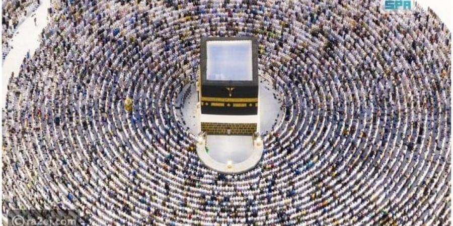 حجاج ذوي الشهداء والمصابين يتمّون مناسك الحج بطواف الوداع - تواصل نيوز