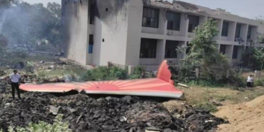 الشرطة الهندية: ارتفاع عدد قتلى حادث الطائرة المنكوبة إلى 290 شخصا حتى الآن - تواصل نيوز