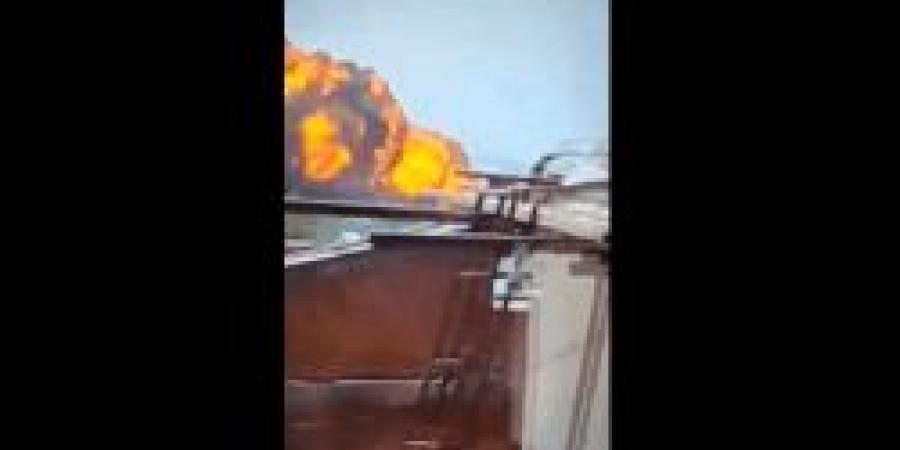 بالفيديو.. شاهد تحطم وإنفجار مفاجيء لطائرة هندية في الأجواء ومصير مجهول للركاب - تواصل نيوز