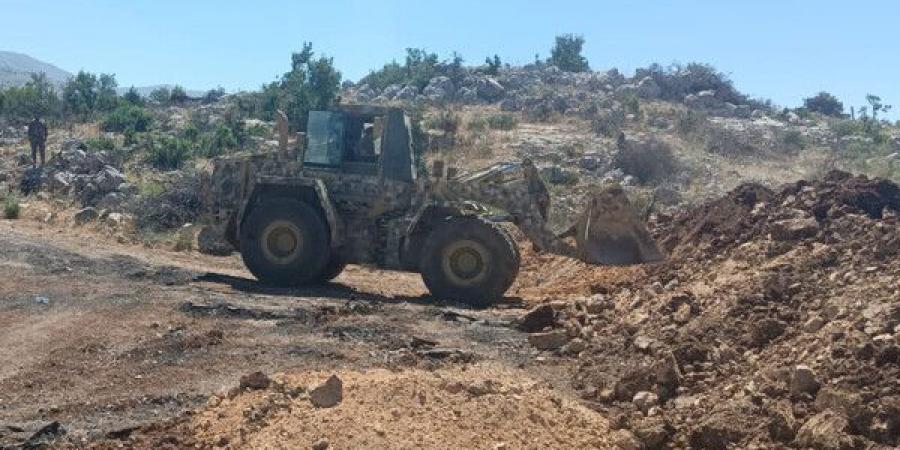 الجيش: إزالة سواتر ترابية أقامها العدو الإسرائيلي في خراج بلدة شبعا - حاصبيا - تواصل نيوز
