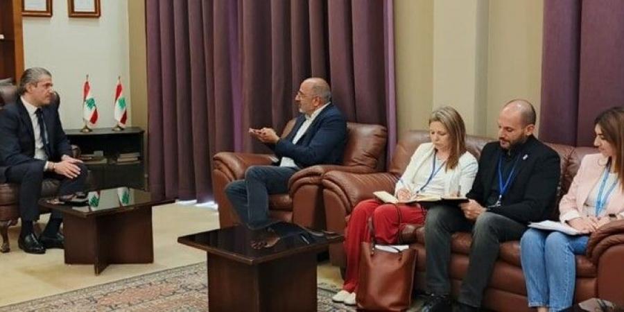 محافظ البقاع بحث مع ريزا وممثلين عن وزارة الشؤون ومنظمات دولية بمسألة عودة النازحين لبلدهم - تواصل نيوز