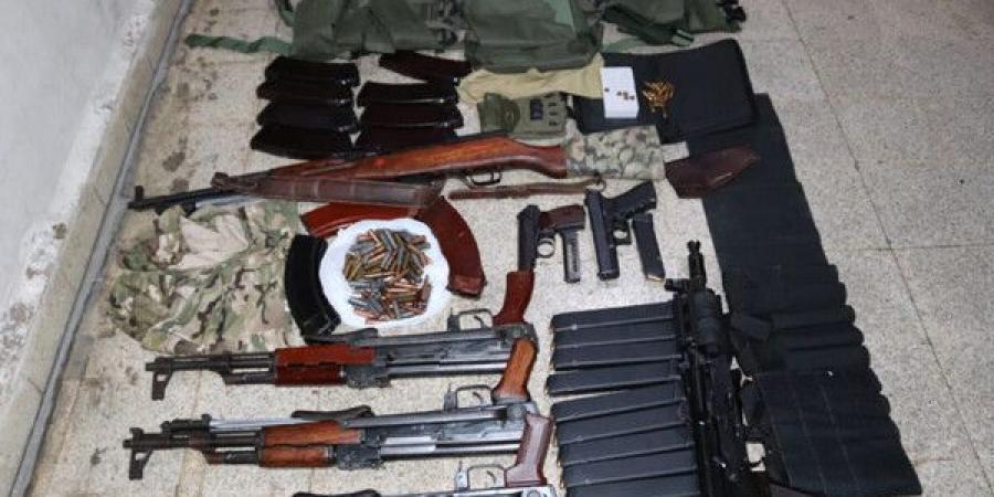 الجيش: توقيف أشخاص على أثر إشكال في طرابلس وضبط أسلحة وذخائر حربية - تواصل نيوز